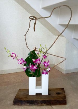 ３月